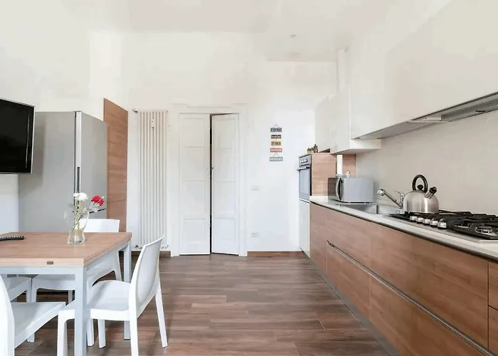 Guesthost - Isola View Renovated * Milano